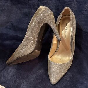 Bandolino Women's Shimmering Gold Heels